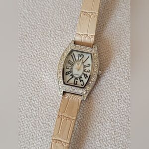 GG Beige Croc-Embossed Crystal Bezel Watch – Works!